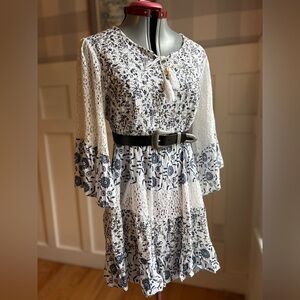 Chic Bohemian Lace Dress in Blue and White Size Small